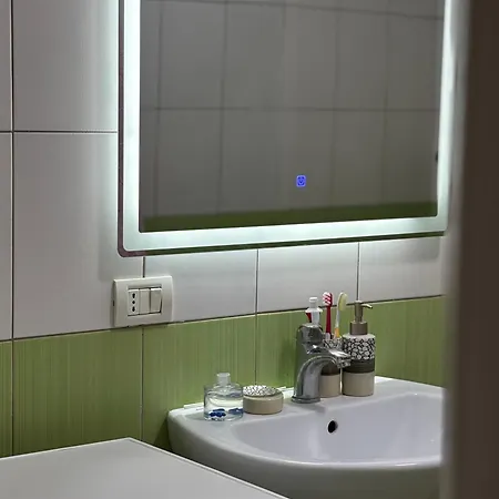 Cozy Rr Sokrat Miho * Tirana