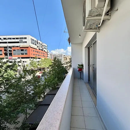 Cozy Rr Sokrat Miho Apartament