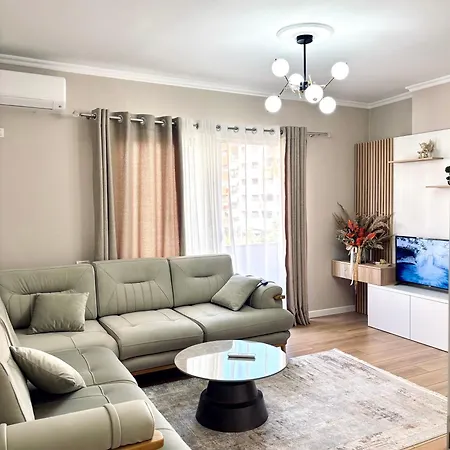 Cozy Rr Sokrat Miho Apartment Tirana